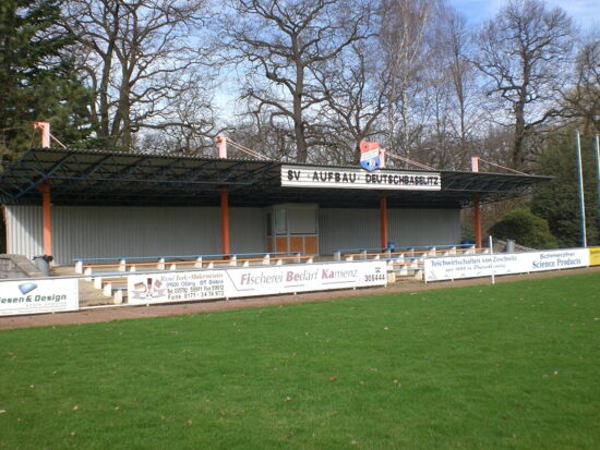 Tribüne des SV Aufbau Deutschbaselitz