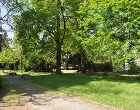 Robert-Koch-Platz. 