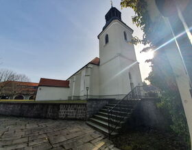 Innenhof der katholischen Kirche. 