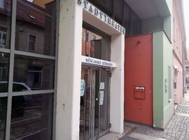 Eingang Stadttheater Kamenz. 