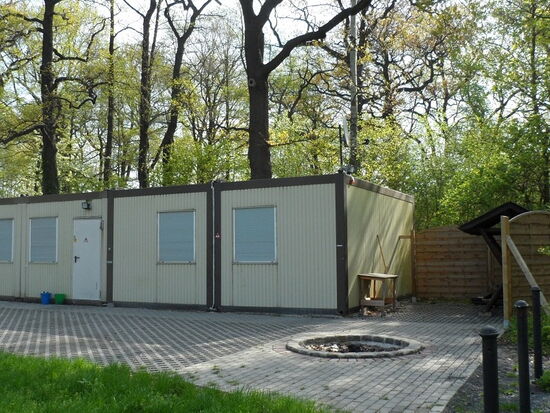 Sitzecke mit Feuerstelle des Jugendclubs Deutschabselitz e.V.